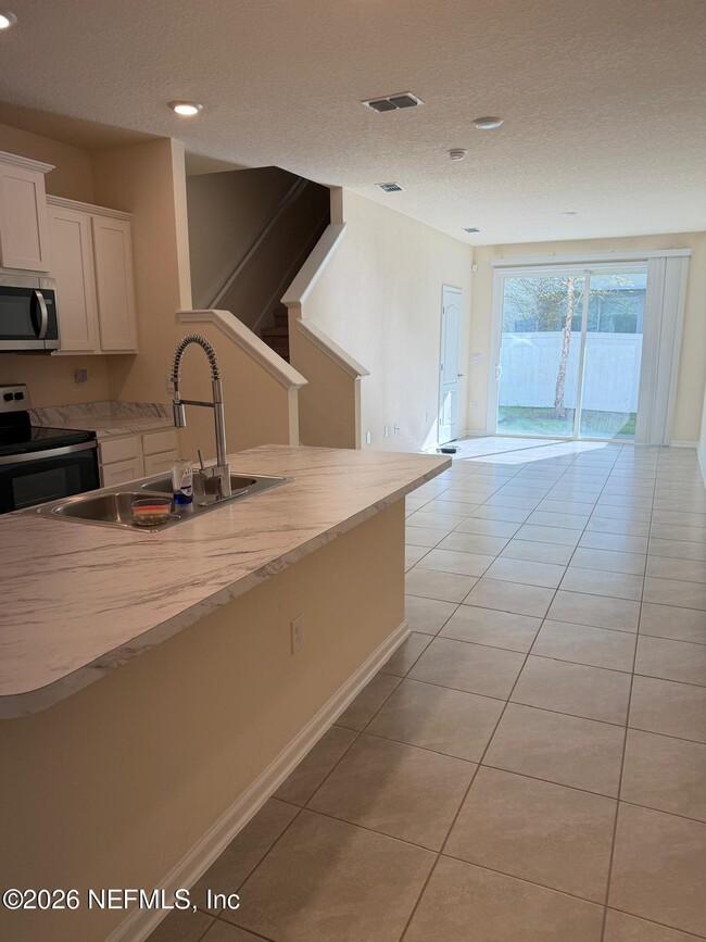 Building Photo - 855 Centennial St