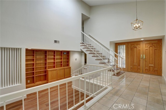 Building Photo - 16 Sycamore Creek