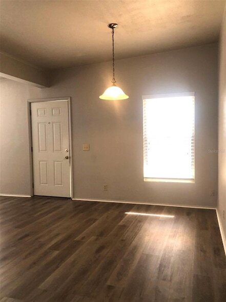 Building Photo - 905 Cherokee Cir