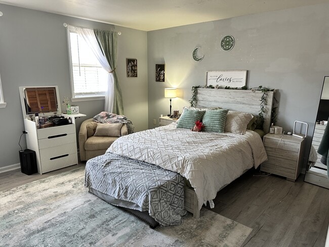 Building Photo - 213 Mahogany Dr