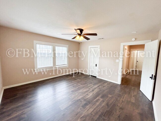 Building Photo - 212 W Marshall St