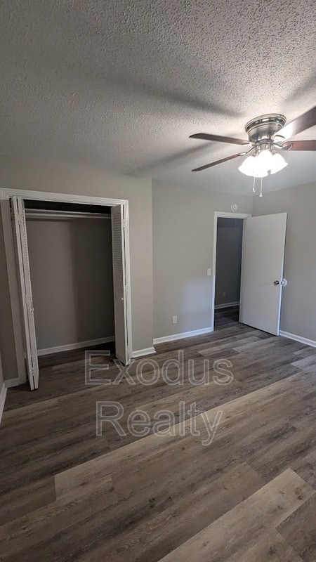 Building Photo - 8708 Peach Tree Dr