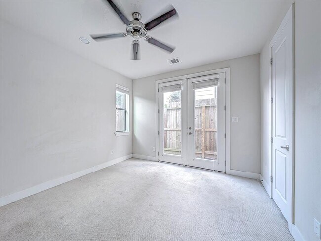 Building Photo - 2503 Garrow St