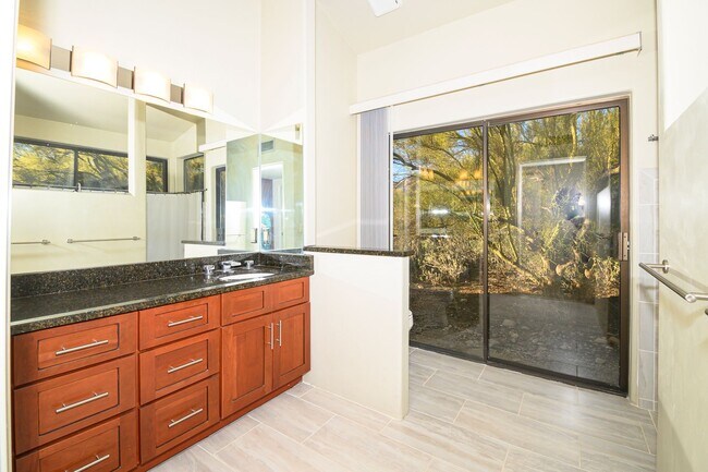 Building Photo - STUNNING HOME WITH BREATHTAKING VIEWS LOCATED AT THE TOP OF CAMPBELL!