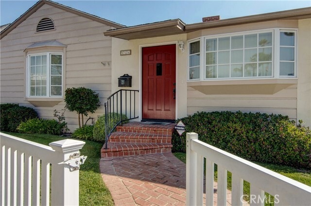 Building Photo - 136 Venetia Dr