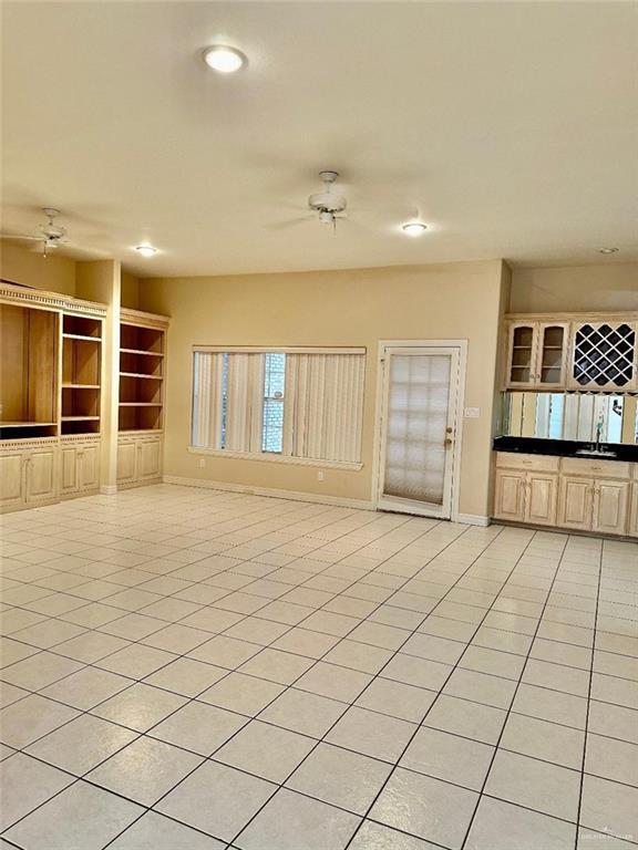 Building Photo - 17 San Luis Cir