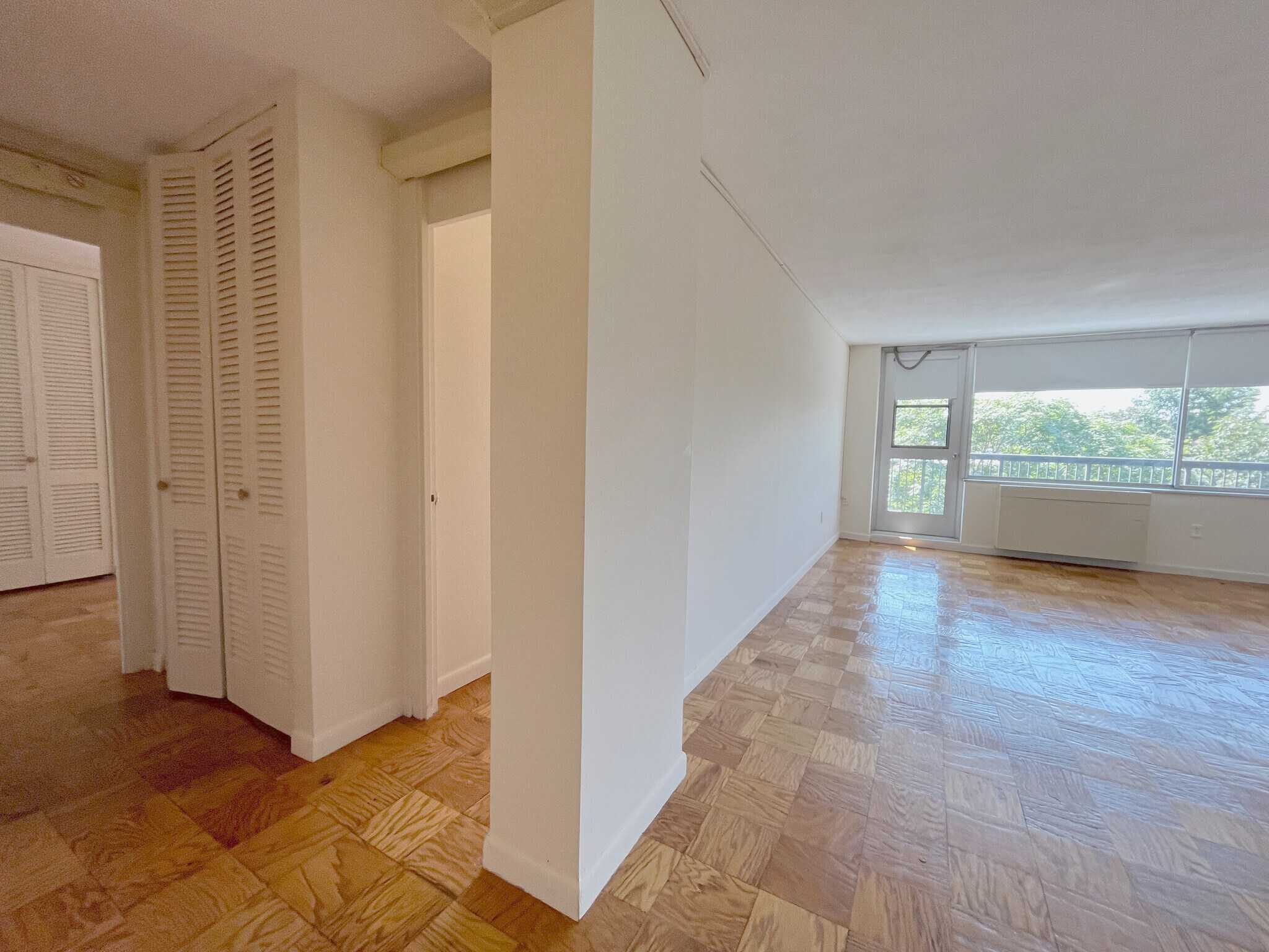 Building Photo - 75 Monmouth St