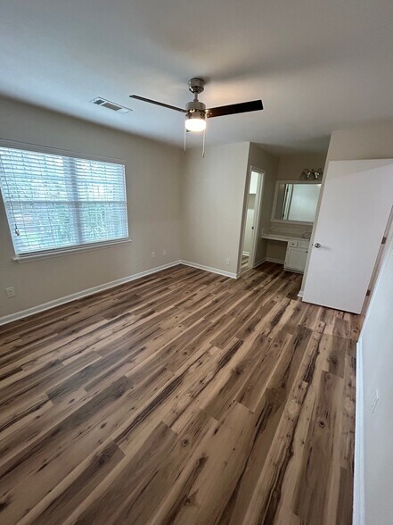 Building Photo - 1026 Hunters Trce
