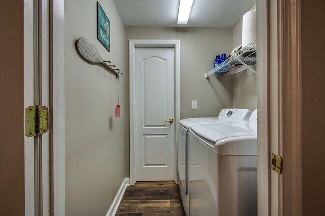 Building Photo - FURNISHED CONDO - LEWES
