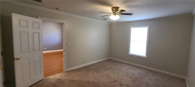 Building Photo - 1010 Newport Pkwy