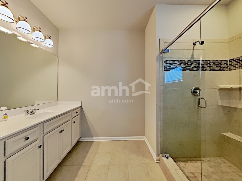 Building Photo - 3876 Woodoats Cir