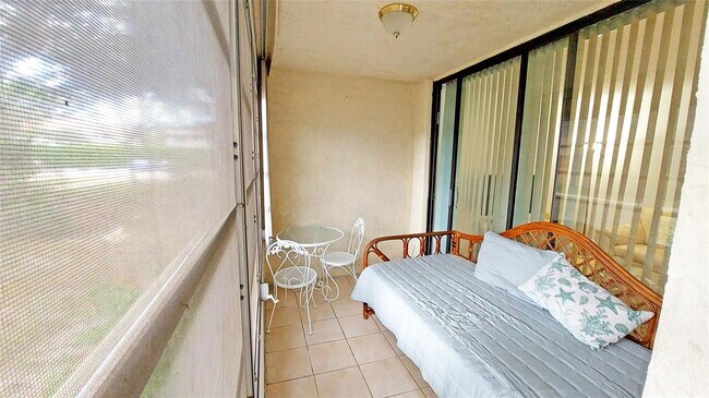 Building Photo - 367 S Federal Hwy