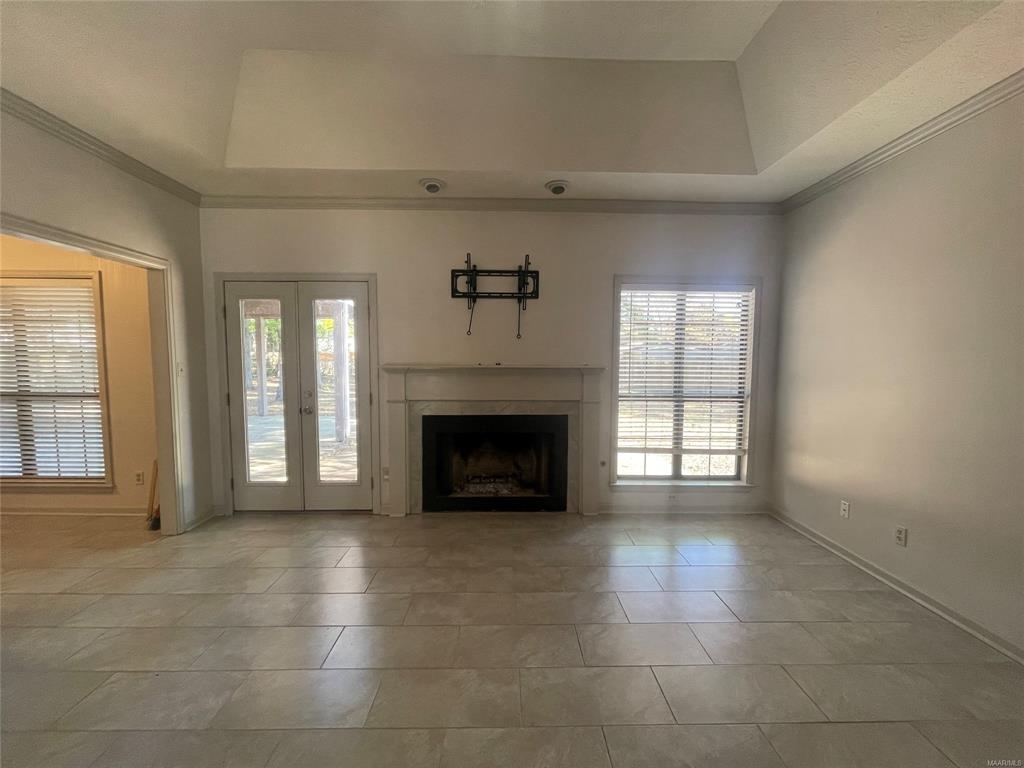 Building Photo - 4013 Meredith Dr