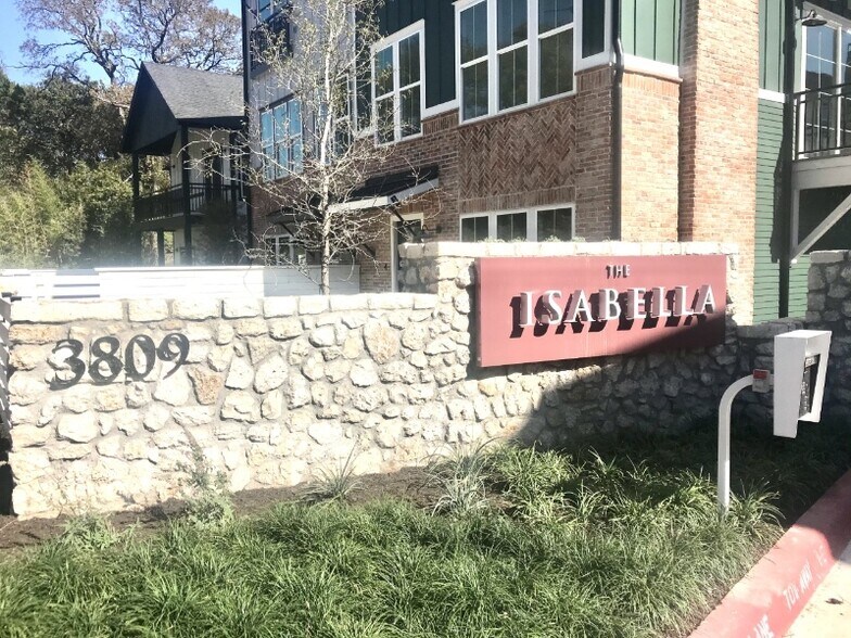 Building Photo - 3809 Valley View Rd