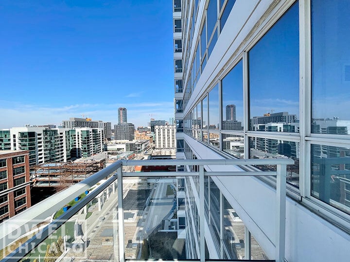 Building Photo - 776 W Quincy St