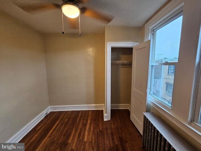 Building Photo - 4008 Gilham St