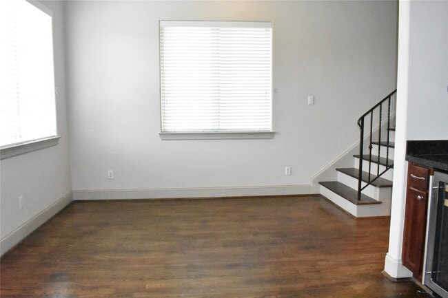 Building Photo - 2922 Leeland St