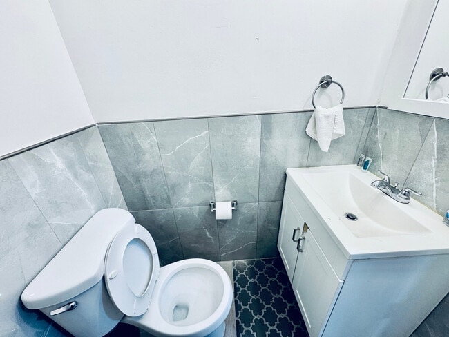 Building Photo - 10154 Campo Rd