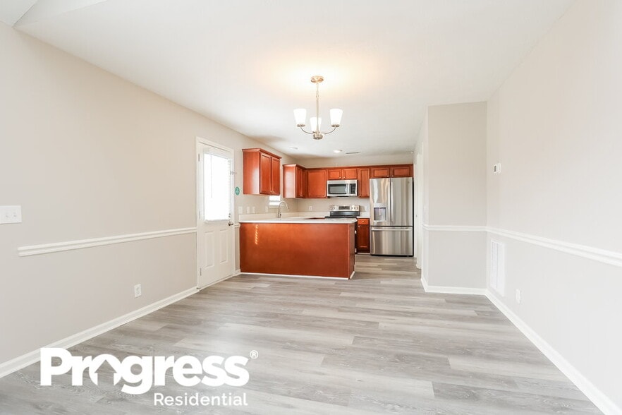 Building Photo - 1319 Tonya Dr