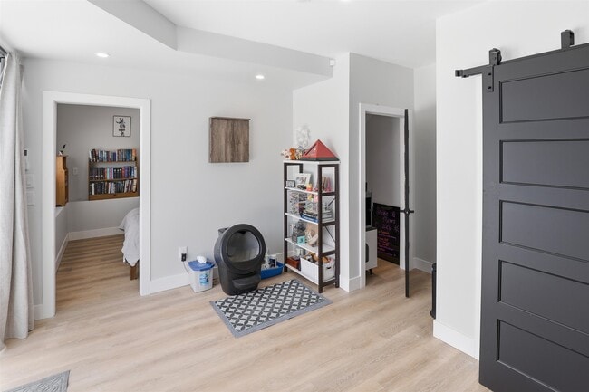 Building Photo - 253 Upper Mad River Rd