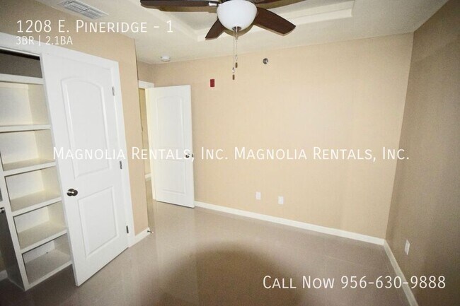 Building Photo - Mcallen Townhouse for Rent