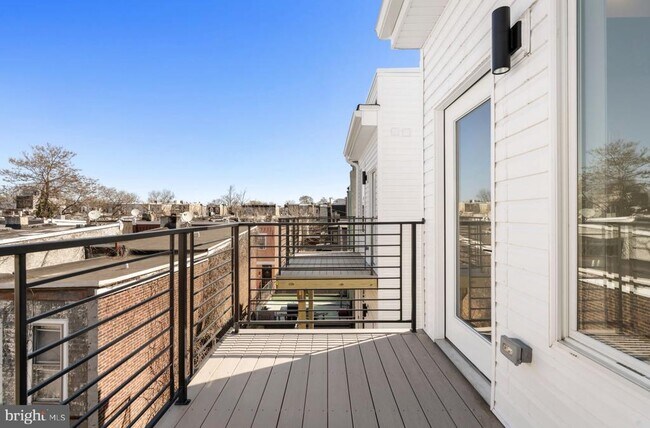 Building Photo - 5034 Florence Ave