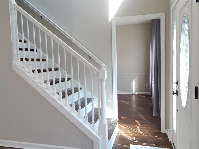 Building Photo - 115 Brentwood Ln