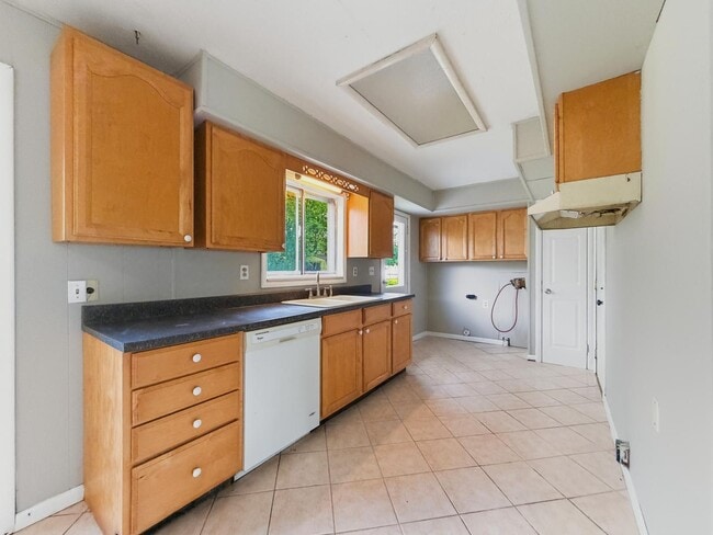 Building Photo - 836 Eastmont Dr