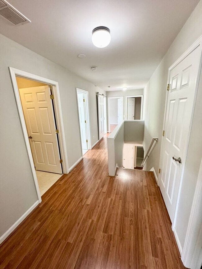 Building Photo - Fabulous Home in Ballantyne!!!