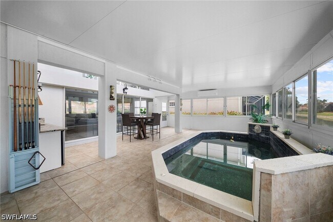Building Photo - 159 Lady Palm Dr