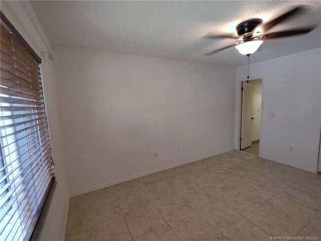 Building Photo - 950 S Kanner Hwy
