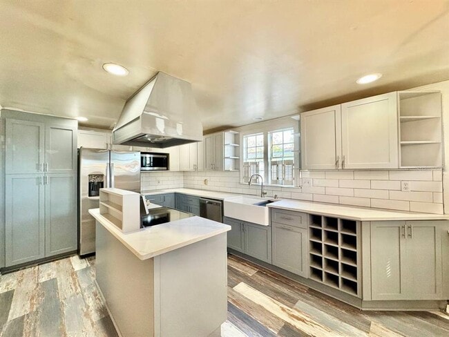 Building Photo - 2703 Westhigh Ave