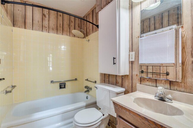 Building Photo - 4622 Philco Dr