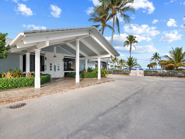 Building Photo - 1560 S Ocean Ln