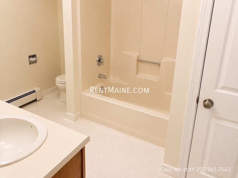 Building Photo - 45 Valley View Ln