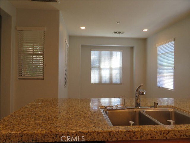 Building Photo - 93 Winding Way