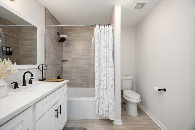 Building Photo - 5111 Firnat St