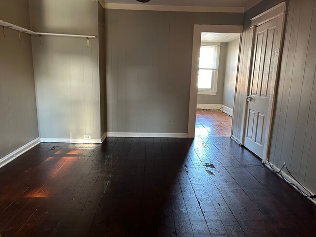 Building Photo - 510 W Orange St