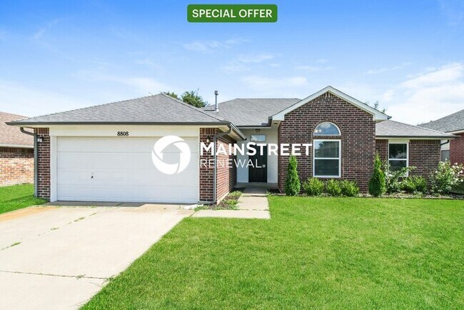 Primary Photo - 3 Bedroom Pet-Friendly Home in OKLAHOMA CI...