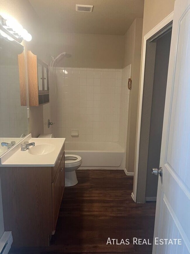 Building Photo - 236 W Iowa Ave