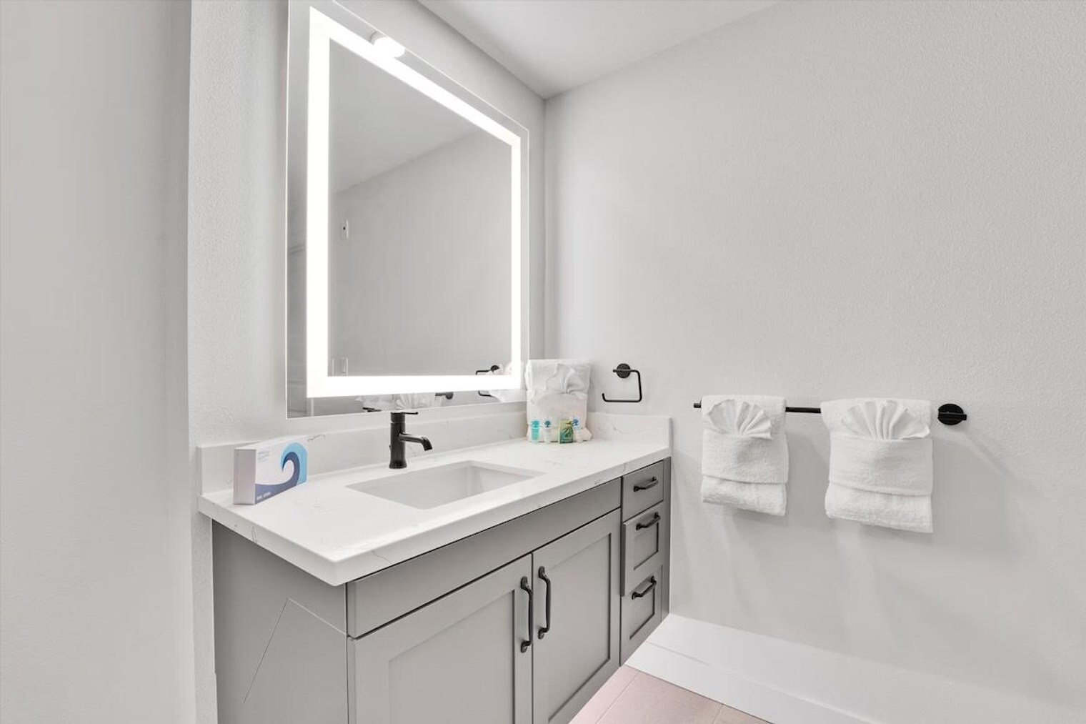 Building Photo - 3798 7th Ave