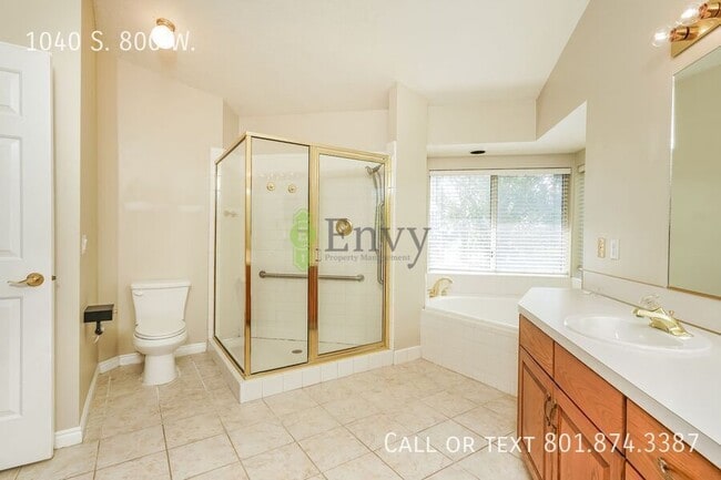 Building Photo - 1040 S 800 W