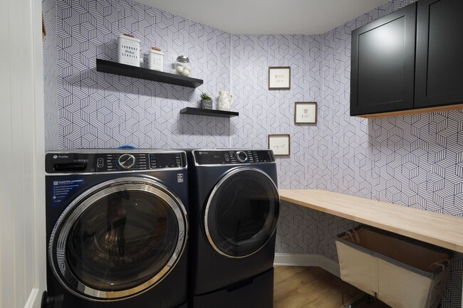 Building Photo - MOVE IN DATE MUST BE SCHEDULED 14 DAYS FROM PAYING SECURITY DEPOSIT.