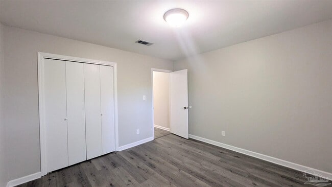 Building Photo - 9565 Sunnehanna Blvd