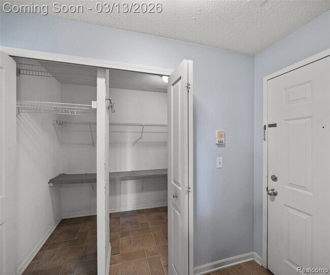 Building Photo - 101 Fieldcrest St