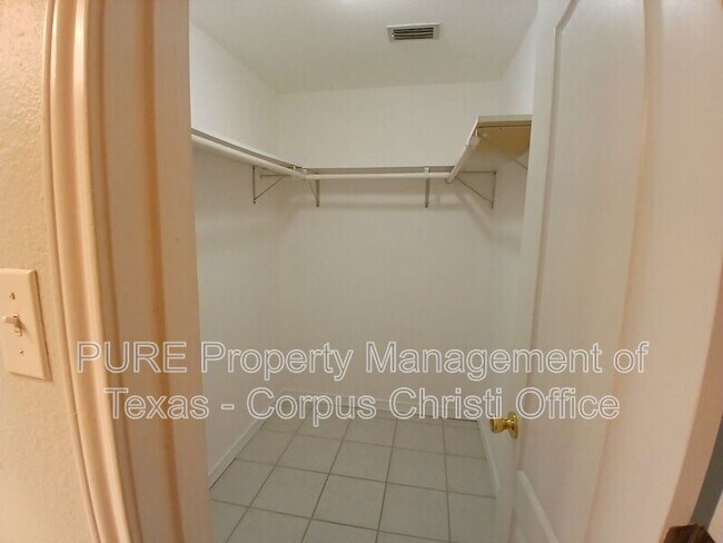 Building Photo - 14006 Fortuna Bay Dr