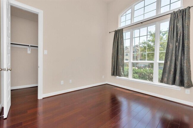 Building Photo - 4606 Sky Harbor Ct