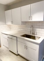 Building Photo - 4425 Westlawn Dr