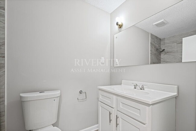 Building Photo - 895 Brownlee Rd