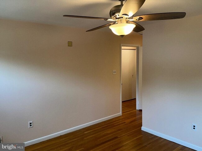 Building Photo - 303 Charlton Ct